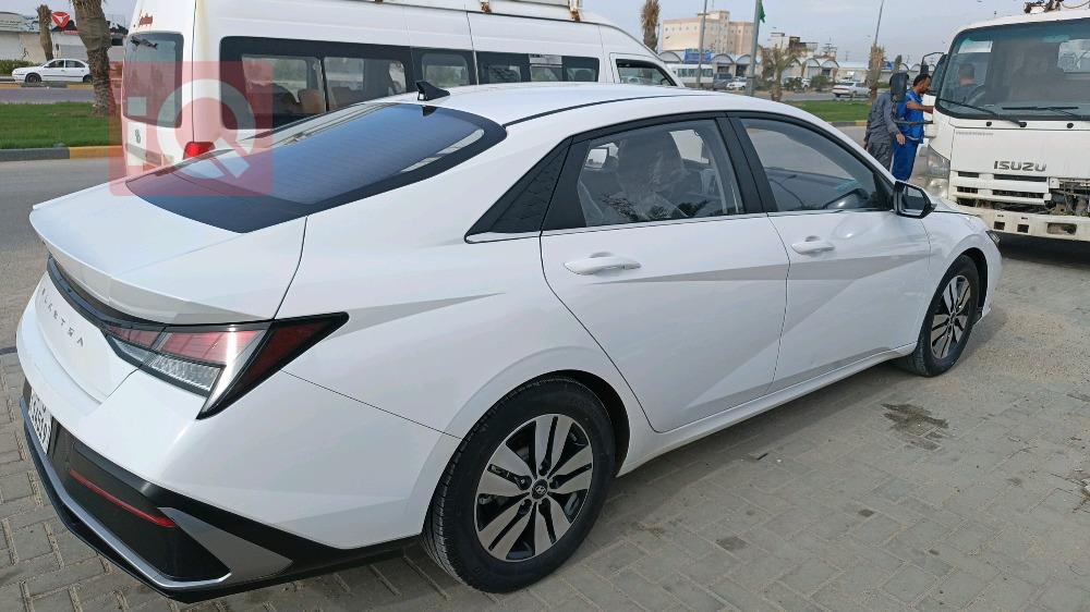 هيونداي النترا